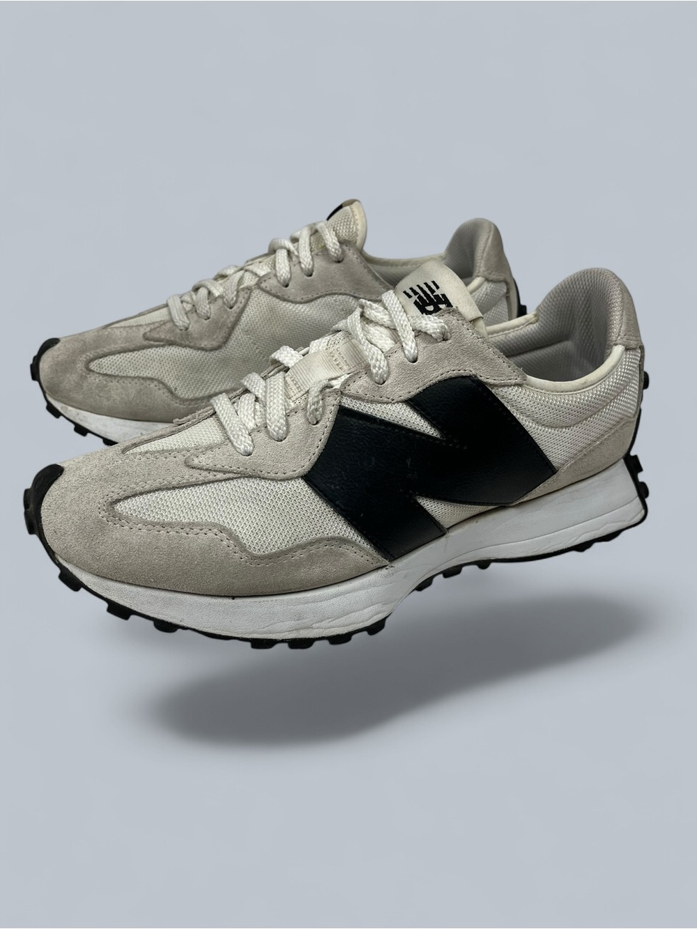 New Balance 327 Sneakers
